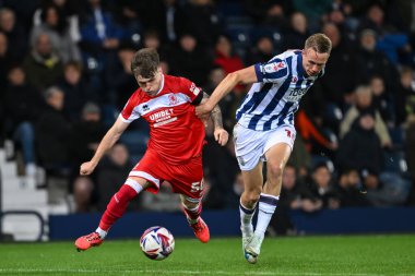 Middlesbrough 'dan Ben Doak, West Bromwich Albion' dan Torbjrn Heggem 'i 1 Ekim 2024' te The Hawthorns, West Bromwich, Birleşik Krallık 'ta West Bromwich Albion-Middlesbrough maçında durdurdu.