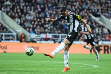 Newcastle United takımından Miguel Almirn, 1 Ekim 2024 'te St. James' s Park, Newcastle 'da oynanan Carabao Kupası 3.