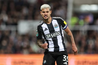 Newcastle United 'dan Bruno Guimares Carabao Kupası 3. Raunt Newcastle United' a karşı St. James 's Park, Newcastle, 1 Ekim 2024' te AFC Wimbledon 'a karşı.