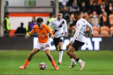 Blackpool 'dan Rob Apter, 1 Ekim 2024' te Bloomfield Road, Blackpool 'da oynanan Blackpool Lincoln City maçında maç yapıyor.
