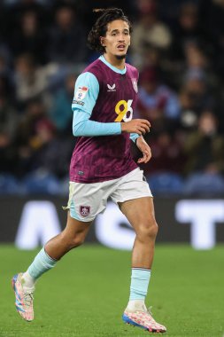 Burnley 'den Hannibal Mejbri Gök İddia Şampiyonası maçında Burnley ile Plymouth Argyle karşı karşıya Turf Moor, Burnley, Birleşik Krallık, 1 Ekim 2024