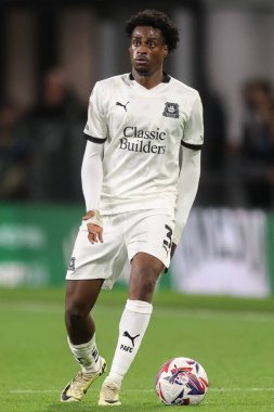 Plymouth Argyle takımından Nathanael Ogbeta 1 Ekim 2024 'te Burnley, Burnley, İngiltere' de Plymouth Argyle maçında