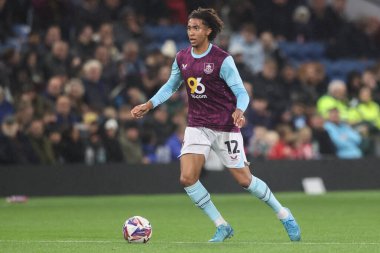 Burnley takımından Bashir Humphreys 1 Ekim 2024 'te Burnley, Burnley, Burnley' de Plymouth Argyle 'a karşı oynadığı Gökyüzü İddia Şampiyonası maçında görev başında.