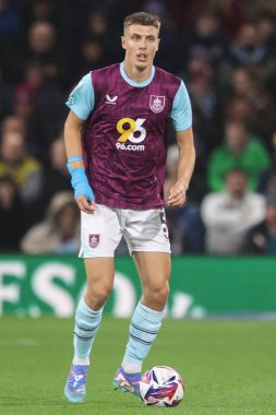 Burnley 'den Maxime Estve Sky Bet Şampiyonası maçında Burnley, Burnley' e karşı Turf Moor, Burnley, İngiltere, 1 Ekim 2024