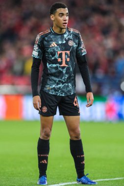Bayern Münih 'ten Jamal Musiala UEFA Şampiyonlar Ligi Sahne Maçı' nda Aston Villa, Bayern Münih 'e karşı, Birmingham, Birleşik Krallık, 2 Ekim 2024