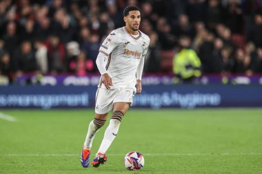 Swansea City 'den Ben Cabango, 2 Ekim 2024' te Sheffield United, Sheffield Lane, İngiltere 'de Swansea City' ye karşı oynadığı Gökyüzü İddia Şampiyonası maçında eylem halinde.