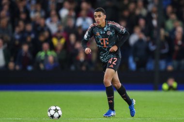 Bayern Münih 'ten Jamal Musiala UEFA Şampiyonlar Ligi Sahne Maçı' nda Aston Villa, Bayern Münih 'e karşı, Birmingham, Birleşik Krallık, 2 Ekim 2024