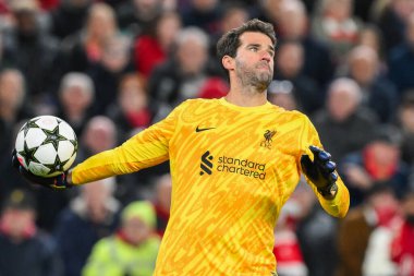 Liverpool 'dan Alisson Becker, Liverpool Şampiyonlar Ligi - Lig Stage maçı sırasında Liverpool' a karşı Anfield, Liverpool, İngiltere, 2 Ekim 2024