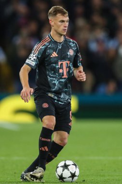 Bayern Münih 'ten Joshua Kimmich UEFA Şampiyonlar Ligi Sahne Maçı' nda Aston Villa, Bayern Münih 'e karşı Villa Park, Birmingham, İngiltere, 2 Ekim 2024