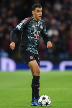 Bayern Münih 'ten Jamal Musiala UEFA Şampiyonlar Ligi Sahne Maçı' nda Aston Villa, Bayern Münih 'e karşı, Birmingham, Birleşik Krallık, 2 Ekim 2024