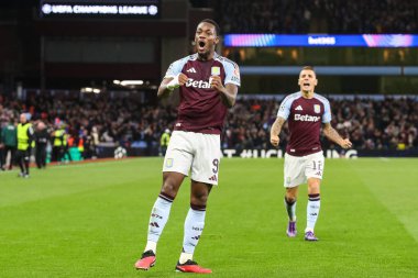 Aston Villa takımlarından Jhon Durn, UEFA Şampiyonlar Ligi Stage maçı Aston Villa-Bayern Münih maçı sonrasında İngiltere 'nin Birmingham kentinde 2 Ekim 2024' te kazandığı galibiyeti kutluyor.