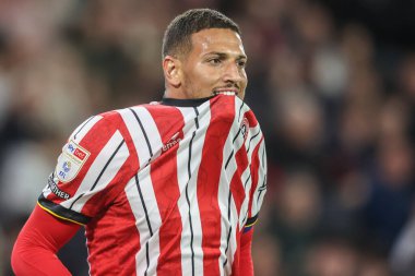 Sheffield United takımından Vinicius Souza, 2 Ekim 2024 'te Sheffield Lane, İngiltere' de oynanan Swansea City maçında tepki gösterdi.