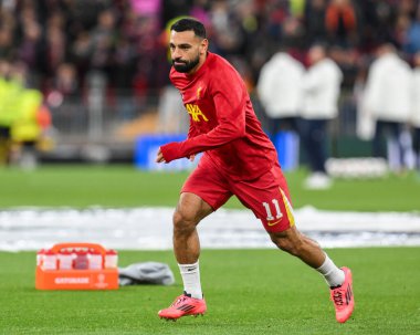 Liverpool 'dan Muhammed Salah, Liverpool Ligi - Lig Stage maçı öncesi Anfield, Liverpool, İngiltere' de 2 Ekim 2024 'te Liverpool - Bologna maçında ısındı.