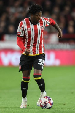 Sheffield United takımından Andre Brooks, 2 Ekim 2024 'te Sheffield Lane, İngiltere' de Sheffield United ve Swansea City maçında top mücadelesi verdi.