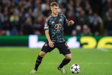 Bayern Münih 'ten Joshua Kimmich UEFA Şampiyonlar Ligi Sahne Maçı' nda Aston Villa, Bayern Münih 'e karşı Villa Park, Birmingham, İngiltere, 2 Ekim 2024