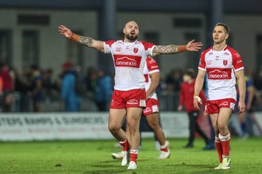 Hull KR 'dan Sam Luckley, 4 Ekim 2024' te İngiltere 'nin Hull kentinde oynanan Sewell Group Craven Park' ta oynanan Betfred Süper Lig Yarı Finali 'nde takımının 10-8' lik galibiyetini kutluyor.