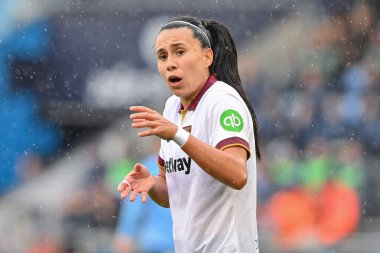 West Ham United Women 'dan Camila Sez 6 Ekim 2024' te Manchester City Women vs West Ham United Women maçında Joie Stadyumu 'nda antrenman yaptı.