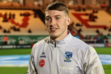 Warrington Wolves takımından Matty Nicholson, 4 Ekim 2024 'te İngiltere' nin Hull-Warrington Wolves takımında oynanan Betfred Süper Lig Yarı Finali maçında geldi.