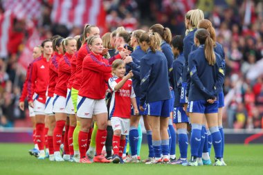 Arsenal 'den Kim Little, 6 Ekim 2024' te Londra 'daki Emirates Stadyumu' nda oynanan FA Kadınlar Süper Ligi Arsenal Women - Everton Women maçı öncesinde sahaya çıktı.