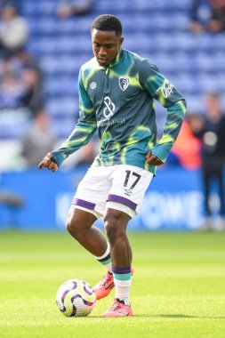 Bournemouth takımından Luis Sinisterra Premier Lig karşılaşması öncesinde King Power Stadyumu 'nda Leicester City ile Bournemouth karşılaşması, 5 Ekim 2024