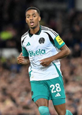 Newcastle United takımından Joe Willock Premier League maçında Everton, Newcastle United 'a karşı Goodison Park, Liverpool, İngiltere, 5 Ekim 2024