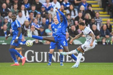 Bournemouth 'dan Marcus Tavernier, 5 Ekim 2024' te İngiltere 'nin Leicester şehrindeki King Power Stadyumu' nda Leicester City ile Bournemouth arasındaki Premier League maçında gol attı.