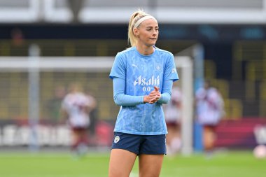 Manchester City Women 'dan Chloe Kelly 6 Ekim 2024' te Manchester City Women vs West Ham United Women maçında Manchester, Manchester Stadyumu 'nda ısınıyor.
