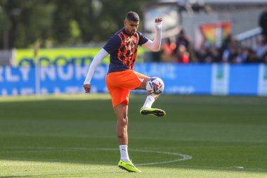 Blackpool 'dan Ashley Fletcher, Sky Bet League 1 maçı öncesinde oynanan maç öncesi Mansfield Town, Blackpool' a karşı One Call Stadyumu, Mansfield, İngiltere, 5 Ekim 2024