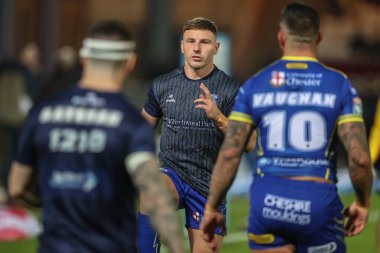 Warrington Wolves 'tan George Williams, Betfred Süper Lig Yarı Finalleri' nde ısınma turunda Hull KR, Warrington Wolves 'a karşı Sewell Group Craven Park, Kingston upon Hull, Birleşik Krallık, 4 Ekim 2024