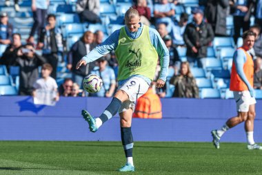 Erling Haaland of Manchester City in the pregame warmup session during the Premier League match Manchester City vs Fulham at Etihad Stadium, Manchester, United Kingdom, 5th October 2024 clipart