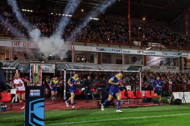 Warrington Wolves 'dan George Williams, 4 Ekim 2024' te İngiltere 'nin Hull kentinde oynanan Sewell Group Craven Park' taki Hull KR vs Warrington Wolves maçında takımının lideri oldu.