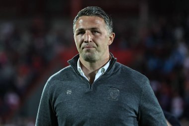 Sam Burgess, Warrington Wolves 'un baş antrenörü Betfred Süper Lig Yarı Finalleri sırasında Hull KR, Warrington Wolves' a karşı Sewell Group Craven Park 'ta, Kingston, Hull, Birleşik Krallık, 4 Ekim 2024