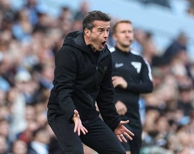 5 Ekim 2024 tarihinde Etihad Stadyumu 'nda Manchester City Fulham' a karşı oynanan Premier League maçında teknik alanda Marco Silva teknik direktörü tepki gösterdi.