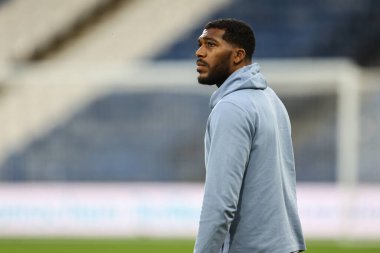 Barnsley 'den Donovan Pines, Bristol Street Motors Kupası maçı sırasında Huddersfield Town' a karşı John Smith Stadyumu, Huddersfield, Birleşik Krallık, 8 Ekim 2024