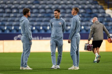 Barnsley 'den Conor McCarthy, Bristol Street Motors Kupası karşılaşmasında Huddersfield Town' a karşı John Smith Stadyumu, Huddersfield, Birleşik Krallık, 8 Ekim 2024