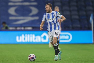 Huddersfield Town 'dan Herbie Kane, Bristol Street Motors Kupası karşılaşmasında Huddersfield Town' a karşı Barnsley John Smith Stadyumu, Huddersfield, Birleşik Krallık, 8 Ekim 2024