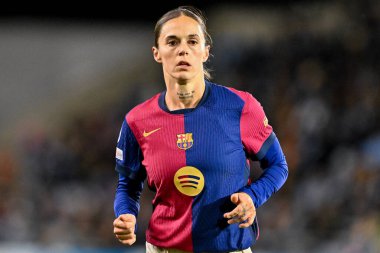 Barcelona Femen 'den Mapi Len, 9 Ekim 2024' te Manchester City Akademi Stadyumu 'nda oynanan UEFA Bayanlar Şampiyonlar Ligi - D Grubu - Manchester City - Barcelona maçına bakıyor.