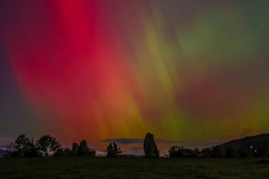 Kuzey Işıkları, Aurora Borealis 'in 10 Ekim 2024' te Whitby Limanı, Whitby, İngiltere 'de parladığını da bilir.