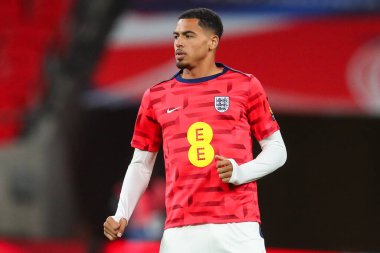 İngiltere 'den Levi Colwill, UEFA Uluslar Ligi - B-Grubu B2 - 10 Ekim 2024' te Wembley Stadyumu 'nda İngiltere' ye karşı Yunanistan maçından önce ısınıyor.