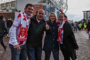 Hull KR taraftarları 12 Ekim 2024 'te Old Trafford, Manchester, İngiltere' de oynanan Wigan Warriors vs Hull KR karşılaşmasında Betfred Süper Lig finaline geldiler.