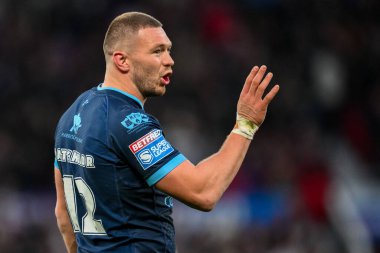 Hull KR 'dan James Batchelor 12 Ekim 2024' te Old Trafford, Manchester, İngiltere 'de oynanan Betfred Süper Lig Grand League karşılaşmasında takım talimatlarını verir.