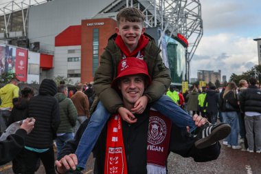 Wigan taraftarları 12 Ekim 2024 'te Old Trafford, Manchester, Birleşik Krallık' ta oynanan Betfred Süper Lig Grand League karşılaşmasında Old Trafford 'a geldiler.