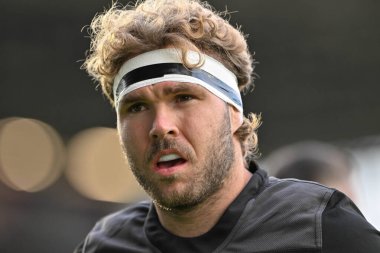 Northampton Saints takımından Angus Scott-Young, 12 Ekim 2024 tarihinde Leicester Premiership maçında Leicester Tigers, Northampton Saints 'e karşı Mattioli Woods Welford Road Stadı' nda ısınıyor.