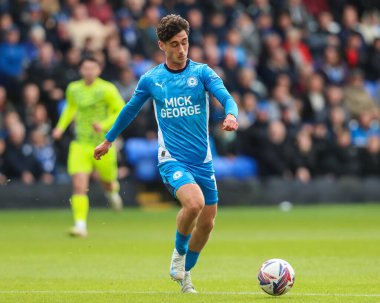 Peterborough United takımından Joel Randall, 12 Ekim 2024 'te Peterborough United' ın Weston Homes Stadyumu 'nda oynadığı 1.