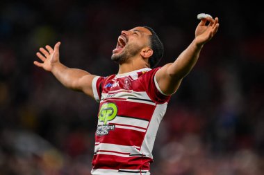 Wigan Warriors 'dan Kruise Leeming, 12 Ekim 2024' te Old Trafford, Manchester, İngiltere 'de oynanan Betfred Süper Lig Süper Lig Grand League karşılaşmasının ardından takımların zaferini kutluyor.
