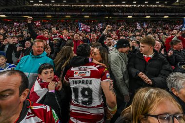 Wigan Warriors 'dan Tyler Dupree, 12 Ekim 2024' te Old Trafford, Manchester, İngiltere 'de oynanan Betfred Süper Lig Süper Lig Grand League karşılaşmasının ardından takımının galibiyetini kutluyor.