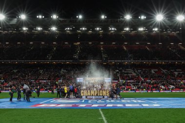 Wigan Warriors, 12 Ekim 2024 'te Old Trafford, Manchester, İngiltere' de oynanan Betfred Süper Lig Süper Lig Büyük Finali Wigan Warriors vs Hull KR maçında Betfred Süper Lig Finali 'ni kaldırdı.