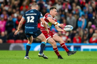 Wigan Warriors 'dan Harry Smith, 12 Ekim 2024' te Old Trafford, Manchester, İngiltere 'de oynanan Betfred Süper Lig Grand League maçında topu indirdi.