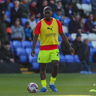 Rotherham United takımından Christ Tiehi, 12 Ekim 2024 'te İngiltere' de Weston Homes Stadyumu 'nda Peterborough United' a karşı oynanan Sky Bet 1 karşılaşmasında ısınıyor.