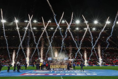 Wigan Warriors, 12 Ekim 2024 'te Old Trafford, Manchester, İngiltere' de oynanan Betfred Süper Lig Süper Lig Büyük Finali Wigan Warriors vs Hull KR maçında Betfred Süper Lig Finali 'ni kaldırdı.